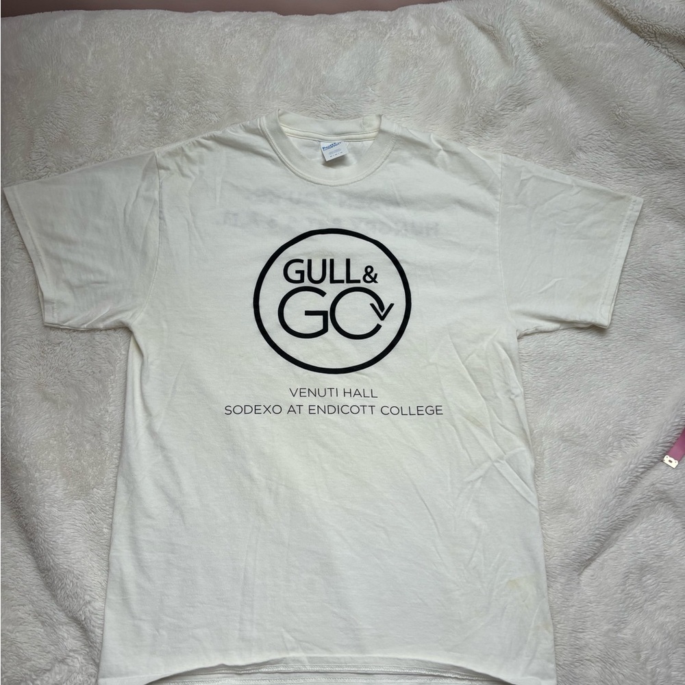 Endicott College vintage Gull & Go Sodexo T-shirt